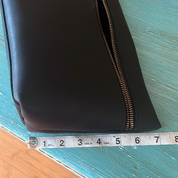 Portland Leather Goods XL Makeup Bag in Black Leather - Picture 8 of 9